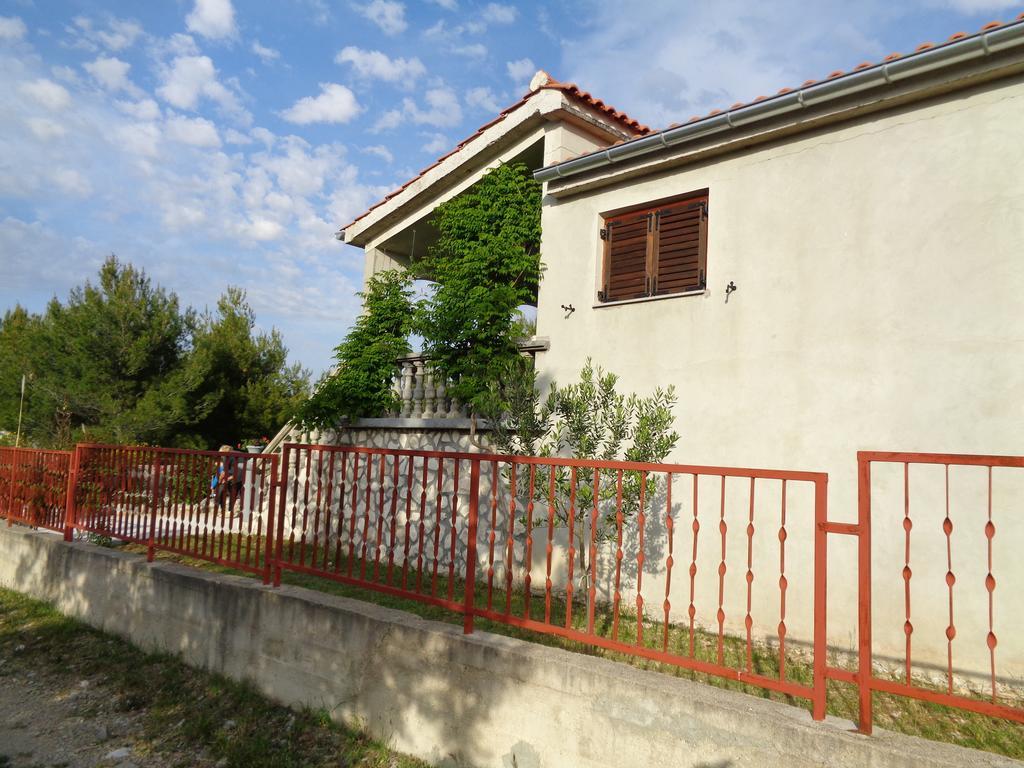 Maslina Apartment Jadrtovac Ngoại thất bức ảnh